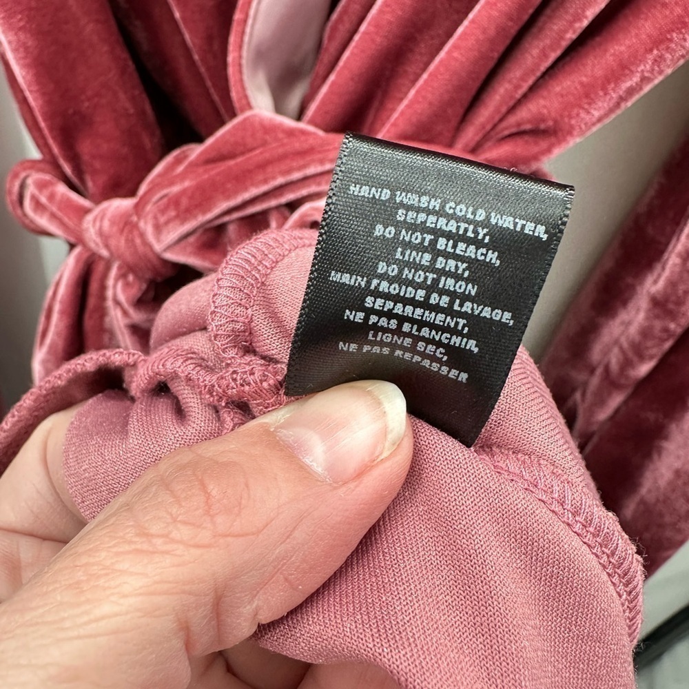 FRAICHE Allegra’s pink burnout velvet wrap on The Flash “Armageddon” romper - Picture 10 of 13